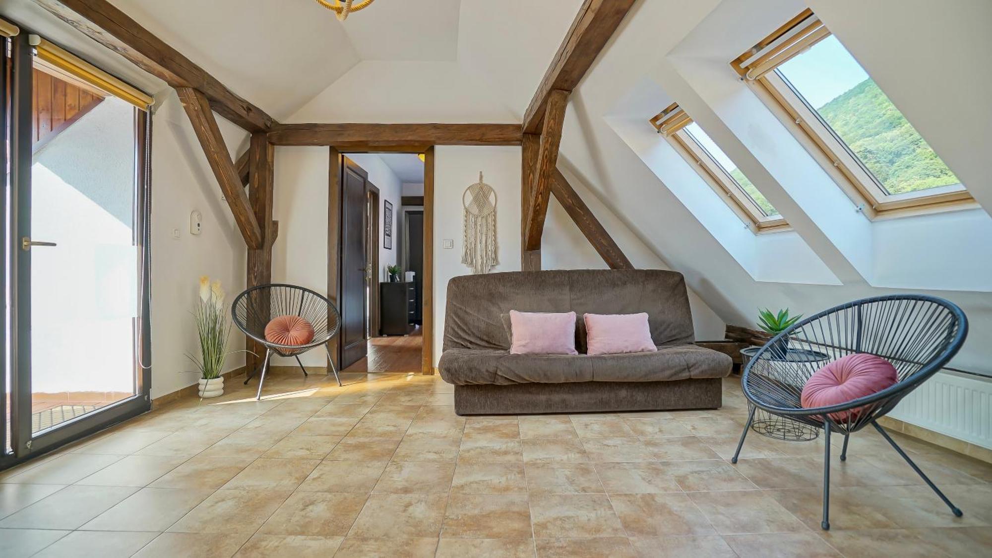 Rooftop Proprety With Large Terrace & Stunning Views - * Brașov